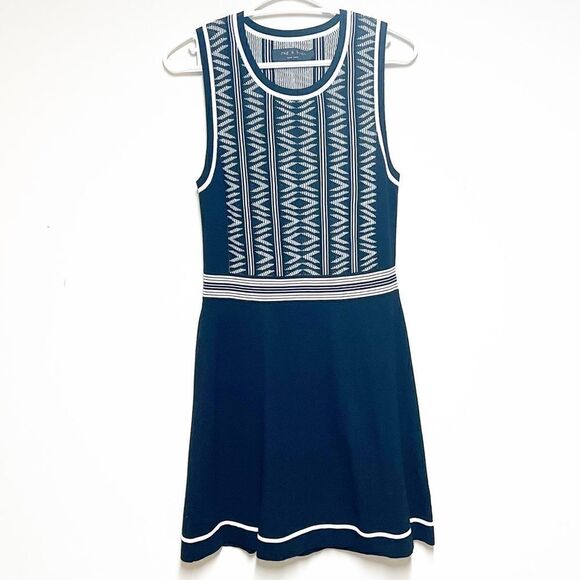 Rag & Bone Revolve
Erin Sleeveless Two-Tone Fit and Flare Party Dress Sz - Picture 4 of 9